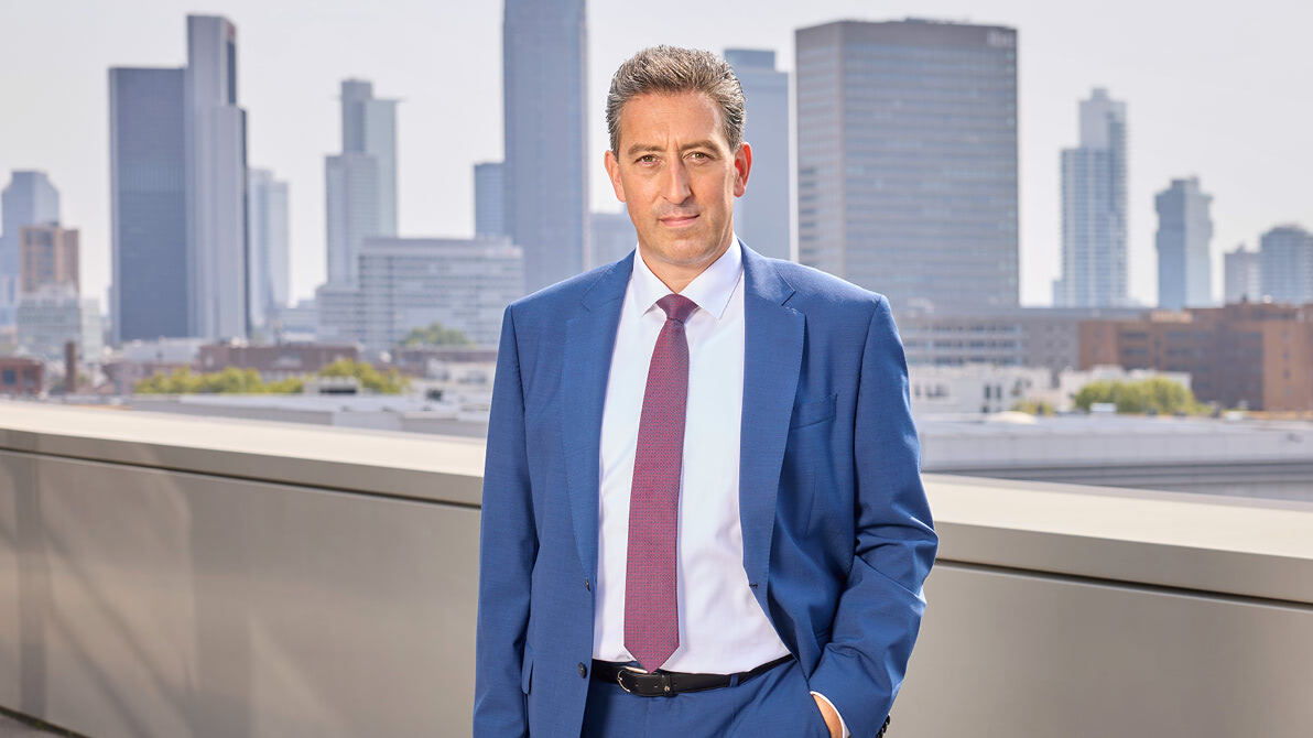 MichaelMaxelon_Mainova